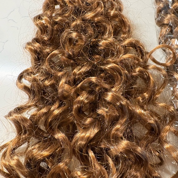 Source Unknown Other - Brown Wavy Hair Extensions